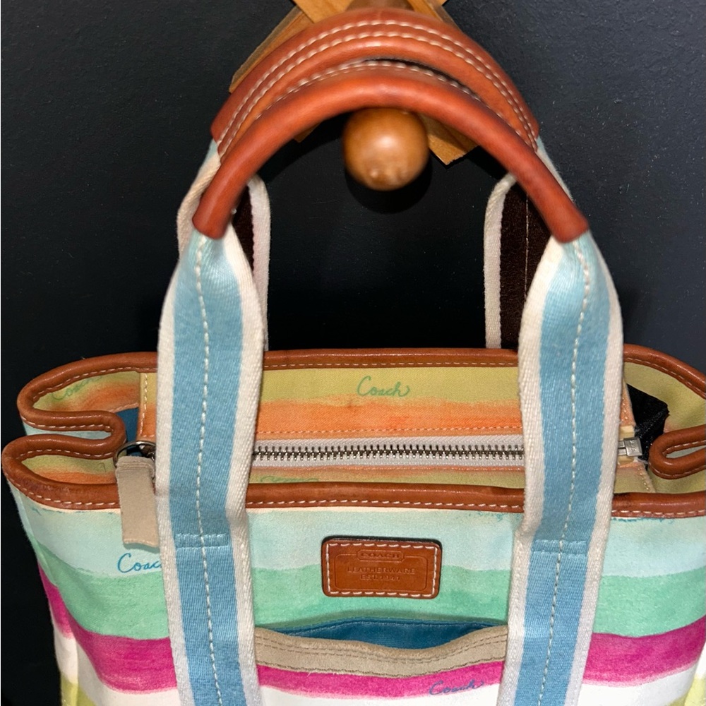VINTAGE Coach Hamptons Watercolor Stripe Tote (M0673-10025) - Picture 13 of 15